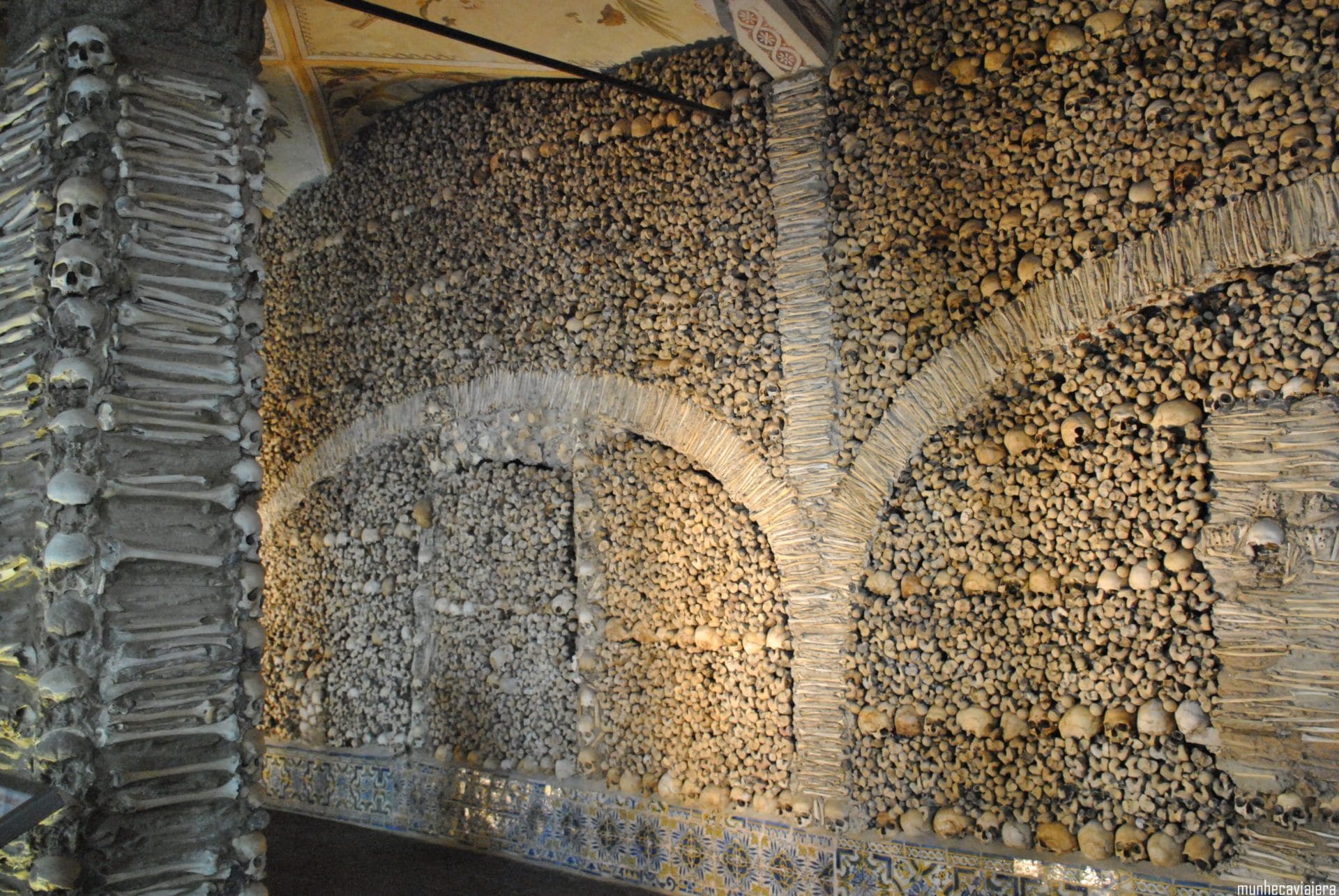 capilla de los Huesos, Évora