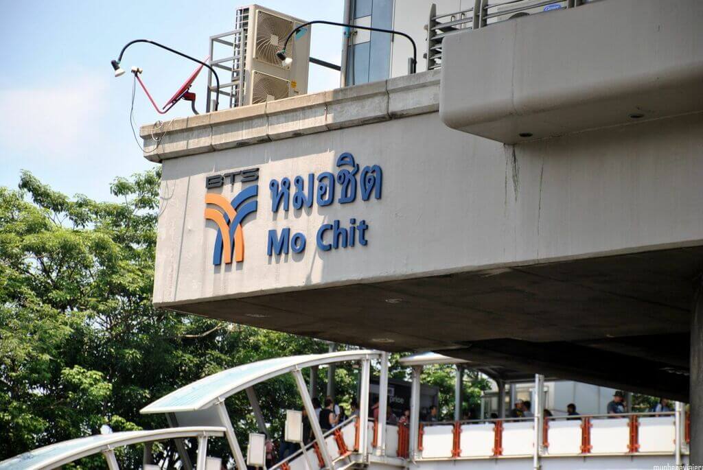 Mo chit estación